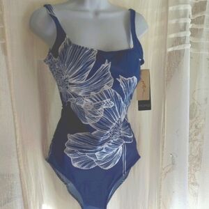 🆕!! Blue And White Floral One-Piece Swimsuit
